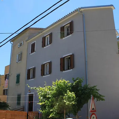 아파트 By The Sea Valun, Cres - 8081 발룬