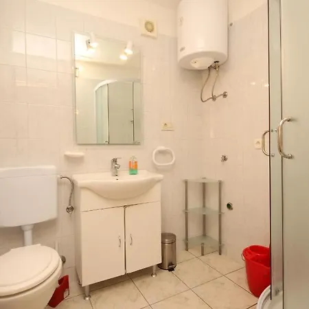 By The Sea Valun, Cres - 8081 Apartment