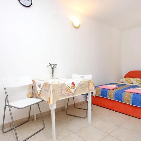 公寓 By The Sea Valun, Cres - 8081 *