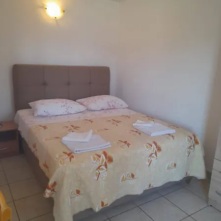 By The Sea Valun, Cres - 8081 Apartment Valun
