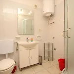 By The Sea Valun, Cres - 8081 Apartman
