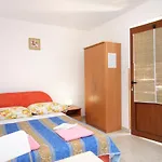 By The Sea Valun, Cres - 8081 Apartment Valun